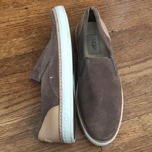 Ugg Slip On Shoes Size 7